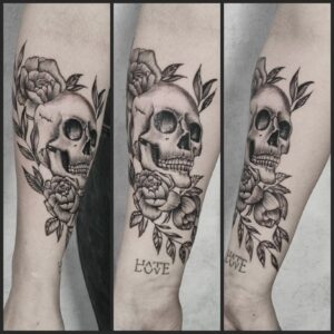 Skull Rose Forearm Tattoo Tattoohütte Spraitbach Mari Rocks